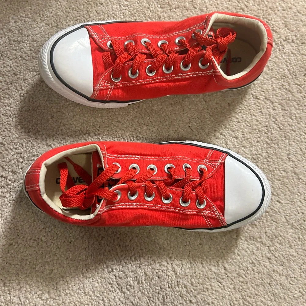 Converse Chuck Taylor All Star Low Top Canvas Sneakers Size 5.5 Junior Red